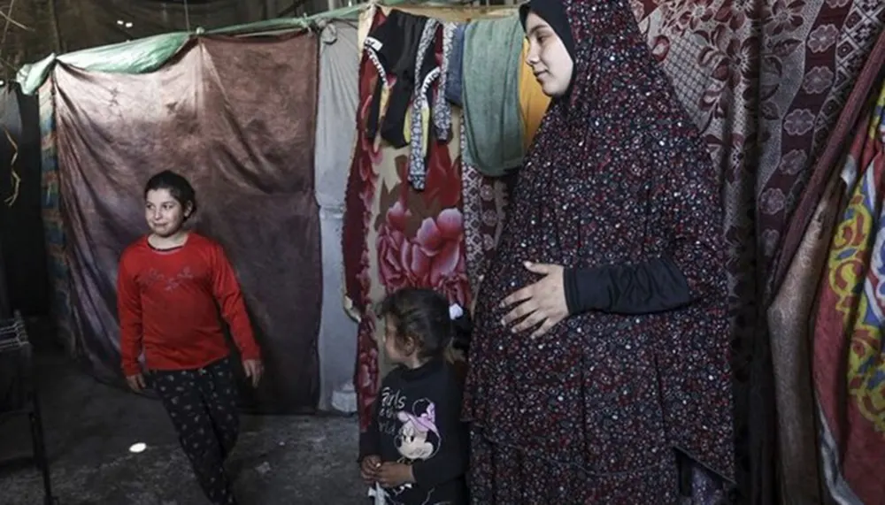 الحمل والولادة في غزة